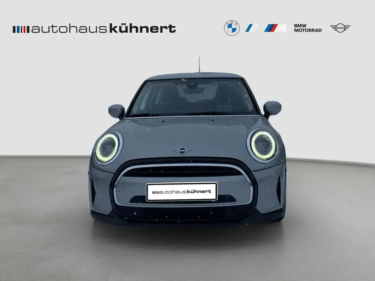 Gebraucht Mini Cooper Essential 136 PS (100 kW) 2023 Silber Kleinwagen