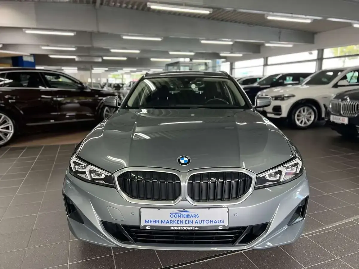 Gebraucht BMW 318 150 PS (110 kW) 2022 Grau Kombi