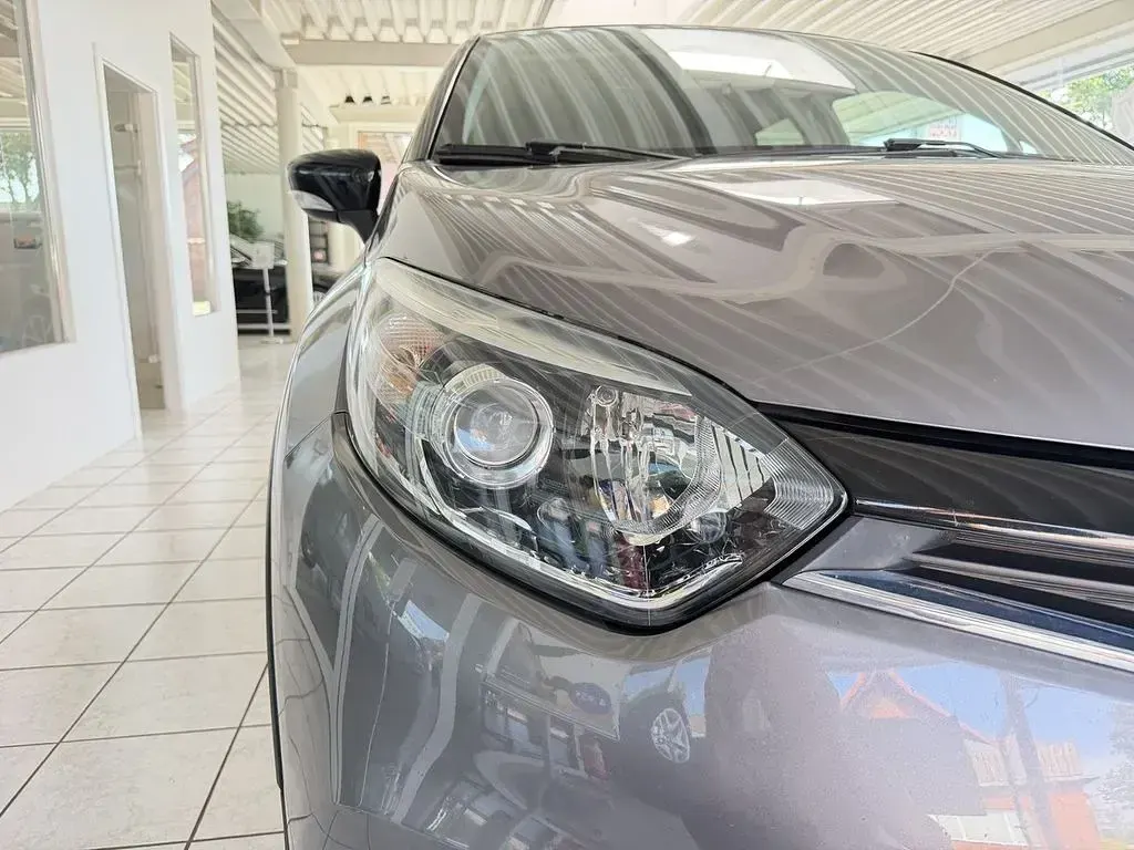 Gebraucht Renault Captur Intens 90 PS (66 kW) 2016 Grau SUV