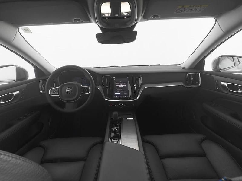 Gebraucht Volvo V60 CC Plus 196 PS (144 kW) 2023 Vapour grey / metallic Kombi