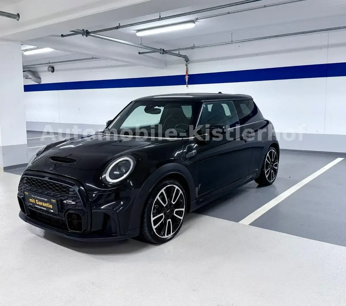 Gebraucht Mini John Cooper Works 242 PS (177 kW) 2021 Schwarz Kleinwagen