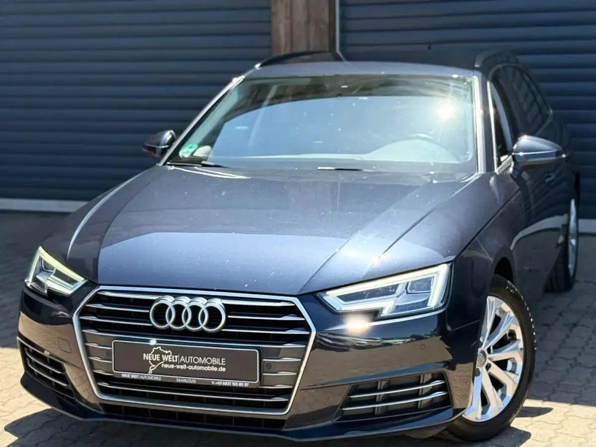 Gebraucht Audi A4 Design 150 PS (110 kW) 2017 Blau Kombi