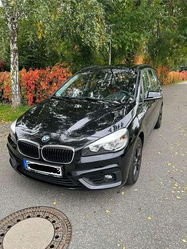 Schwarz Gebraucht 2016 BMW 216 Advantage Van / Kleinbus | 7.800 € (Fairer Preis) - Bild 1/4