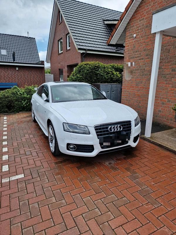 Weiß Gebraucht 2011 Audi A5 Sportback S-Line Kleinwagen | 11.000 € (Fairer Preis) - Bild 1/4