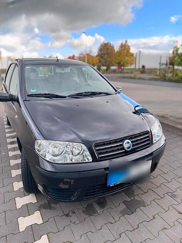 Schwarz Gebraucht 2005 Fiat Punto Kleinwagen | 3.500 € (Teuer) - Bild 1/4