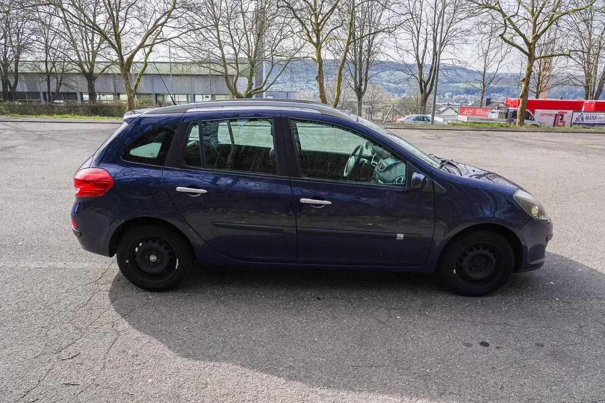 Gebraucht Renault Clio GrandTour Dynamique 75 PS (55 kW) 2008 Blau Kombi