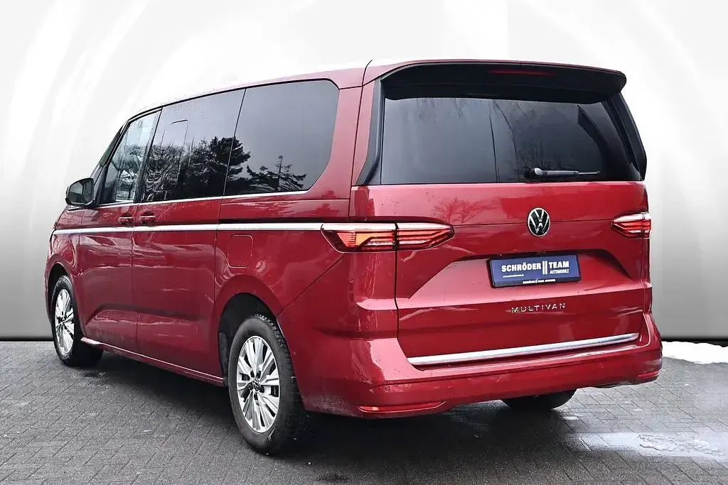 Gebraucht VW Multivan Style 150 PS (110 kW) 2024 Fortanarot metallic Van / Kleinbus