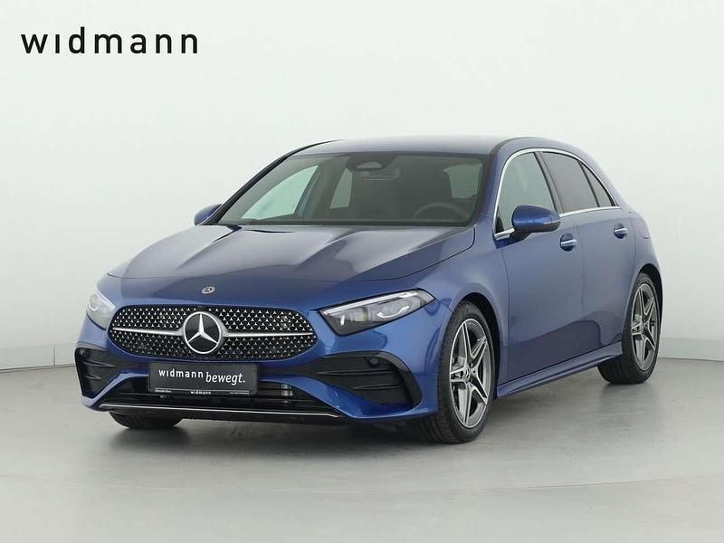 Metalliclack spektralblau Gebraucht 2025 Mercedes A200 AMG line Limousine | 44.900 € - Bild 1/4