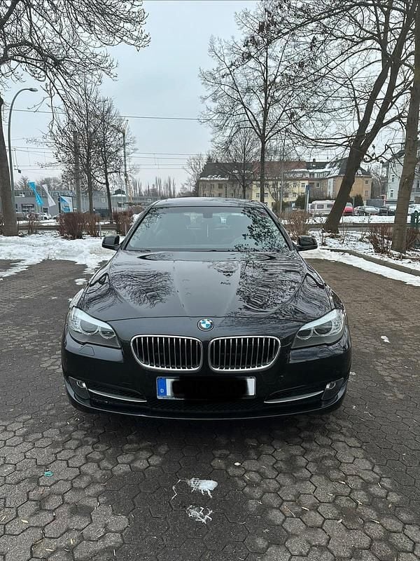 Gebraucht BMW 520 183 PS (134 kW) 2012 Schwarz Limousine