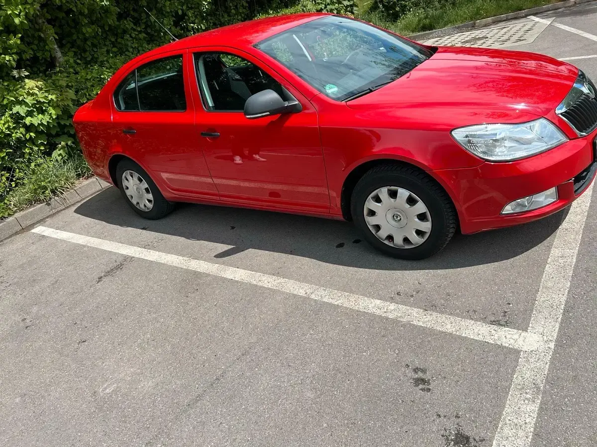 Gebraucht Skoda Octavia 2009 Rot Limousine