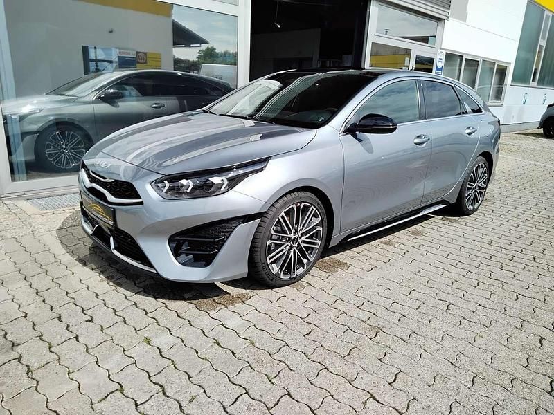 (css) lunar silver m Neu 2025 Kia ProCeed GT-Line Kleinwagen | 33.990 € - Bild 1/4