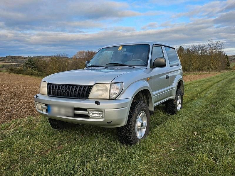 Silber Gebraucht 2002 Toyota Land Cruiser SUV | 9.000 € (Fairer Preis) - Bild 1/4