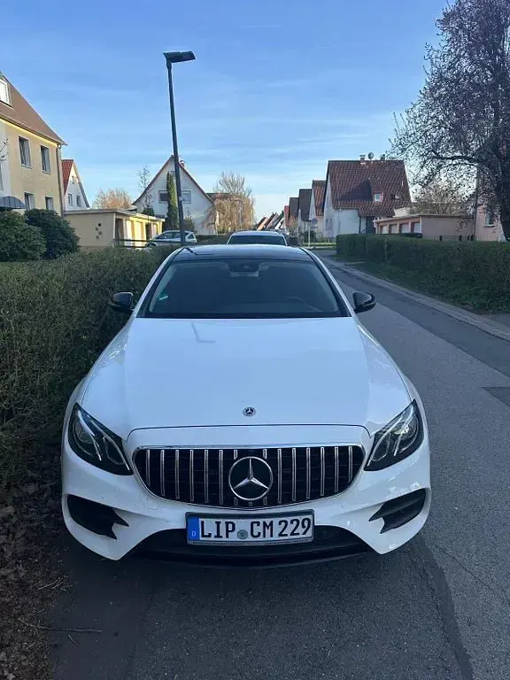 Gebraucht Mercedes E350 AMG line 286 PS (210 kW) 2018 Weiß Limousine
