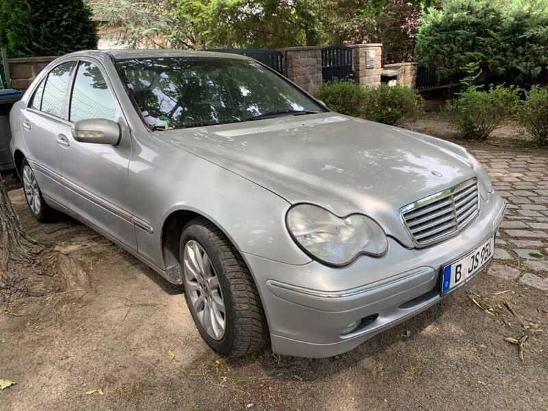 Silber Gebraucht 2002 Mercedes C180 Limousine | 2.500 € (Guter Preis) - Bild 1/4