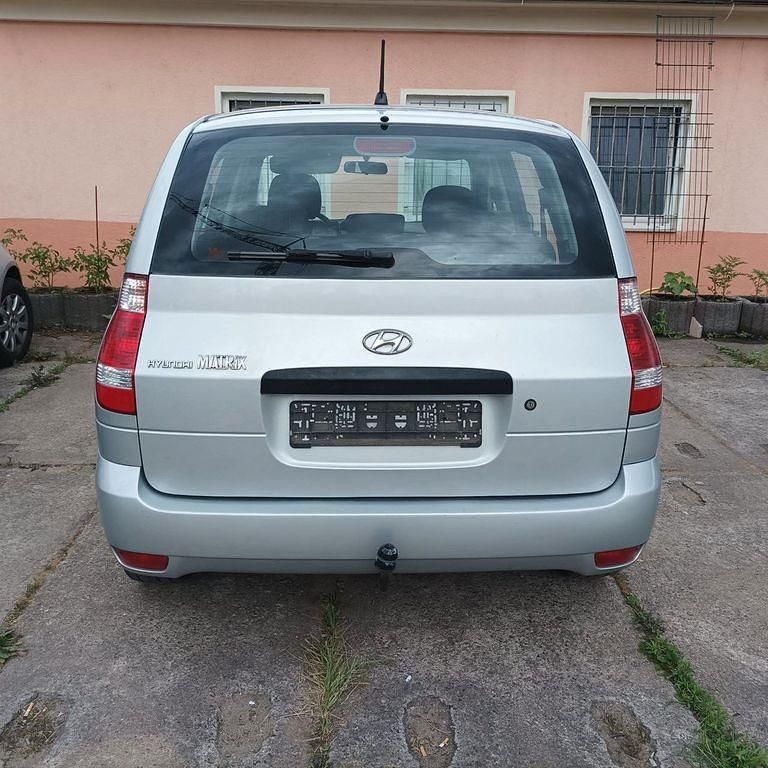 Gebraucht Hyundai Matrix Classic 103 PS (75 kW) 2009 Grau Van / Kleinbus