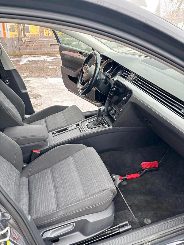 Second-hand VW Passat 150 CP (110 kW) 2019 Gri Break