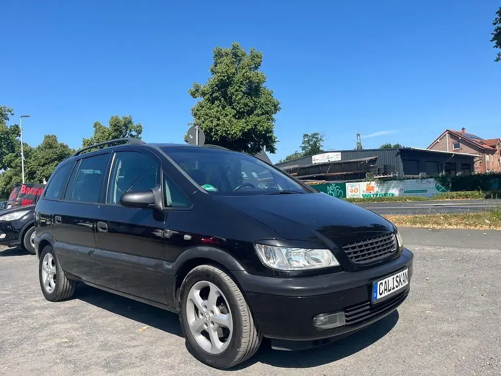 Gebraucht Opel Zafira Elegance 147 PS (108 kW) 2002 Schwarz Van / Kleinbus