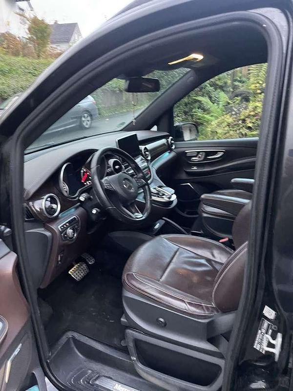 Gebraucht Mercedes V250 Avantgarde 190 PS (139 kW) 2015 Schwarz Van / Kleinbus