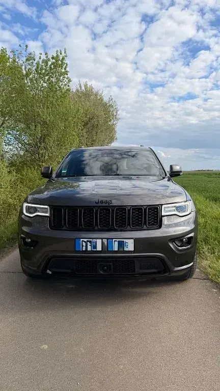 Gebraucht Jeep Grand Cherokee Overland 250 PS (183 kW) 2017 Grau SUV
