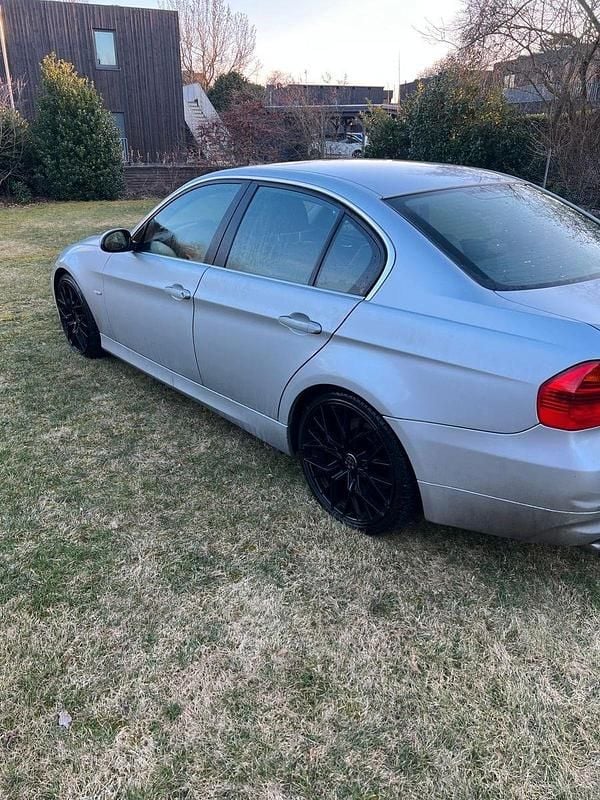 Gebraucht BMW 330 258 PS (189 kW) 2005 Silber Limousine