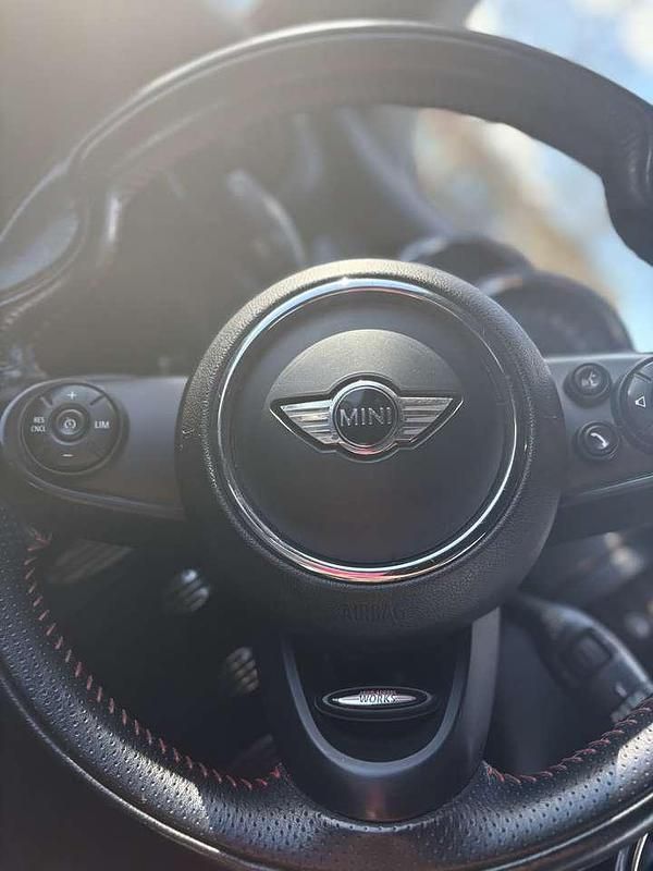 Schwarz Gebraucht 2017 Mini John Cooper Works Kleinwagen | 10.500 € (Fairer Preis) - Bild 1/4