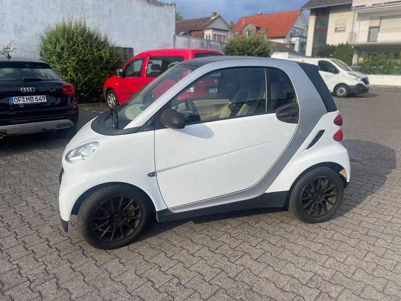 Weiß Gebraucht 2009 Smart ForTwo Coupé Passion Coupé | 3.000 € (Superpreis) - Bild 1/4