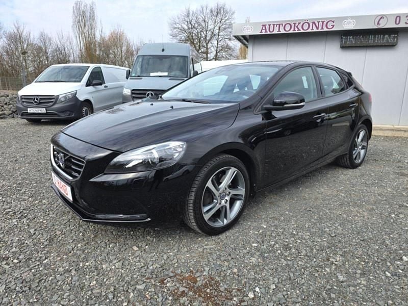 Gebraucht Volvo V40 You! 150 PS (110 kW) 2015 Schwarz Kombi