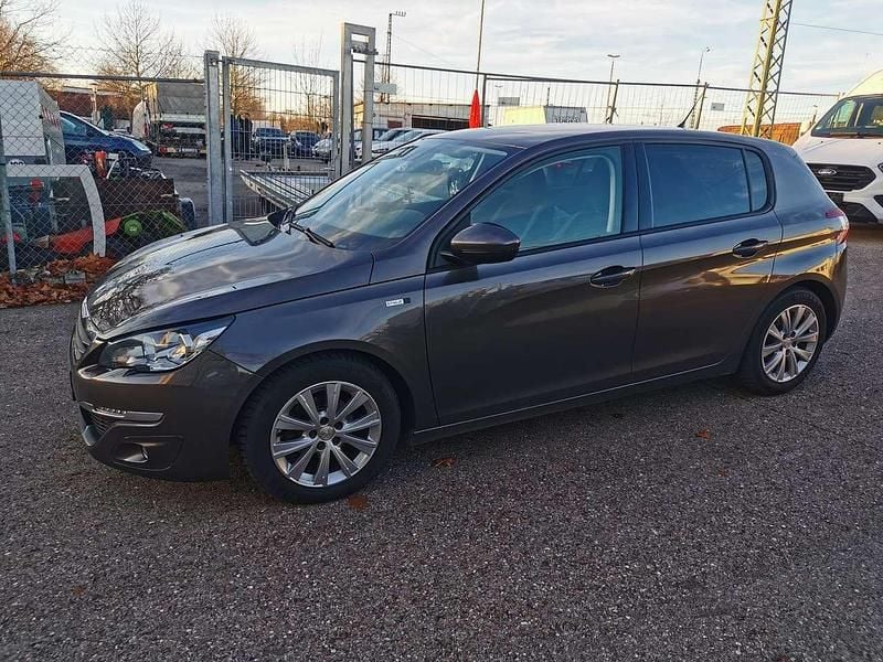 Lackierung moka/rung Gebraucht 2016 Peugeot 308 Style Kleinwagen | 5.950 € (Fairer Preis) - Bild 1/4