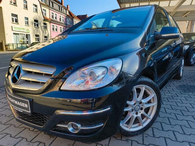 Gebraucht Mercedes B180 116 PS (85 kW) 2010 Schwarz Van / Kleinbus