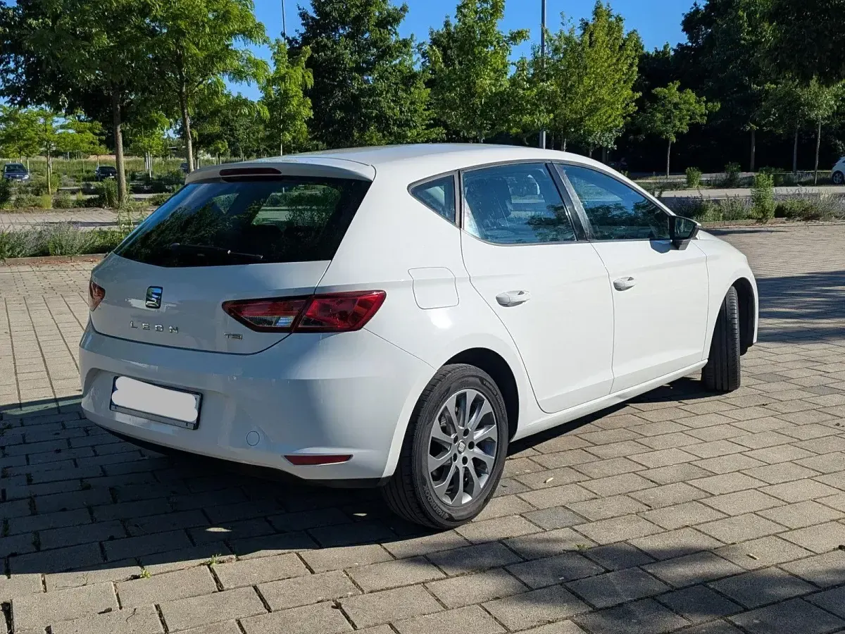 Gebraucht Seat Leon I-Tech 125 PS (91 kW) 2015 Weiß Limousine