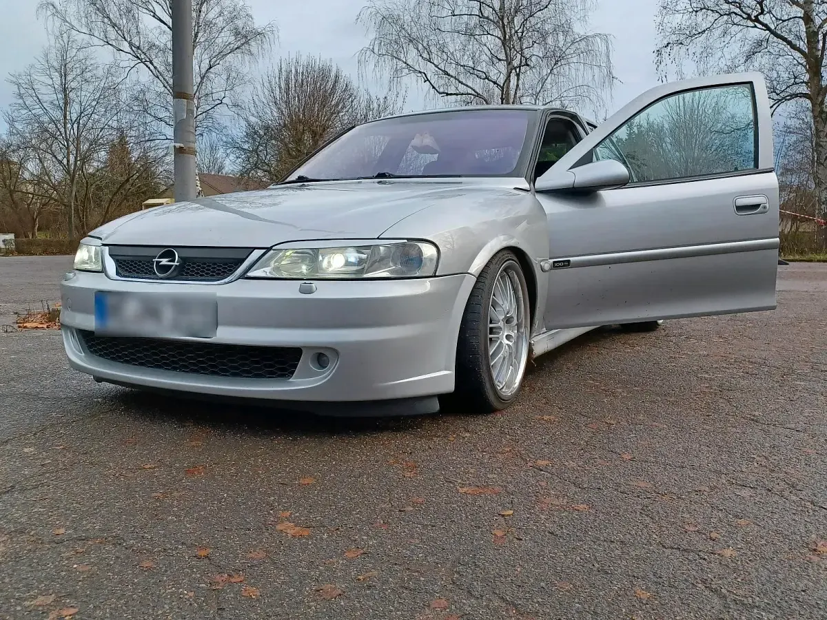 Gebraucht Opel Vectra 115 PS (84 kW) 1999 Silber Limousine