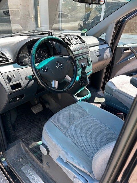 Schwarz Gebraucht 2012 Mercedes Viano Edition Van / Kleinbus | 15.900 € (Guter Preis) - Bild 1/4