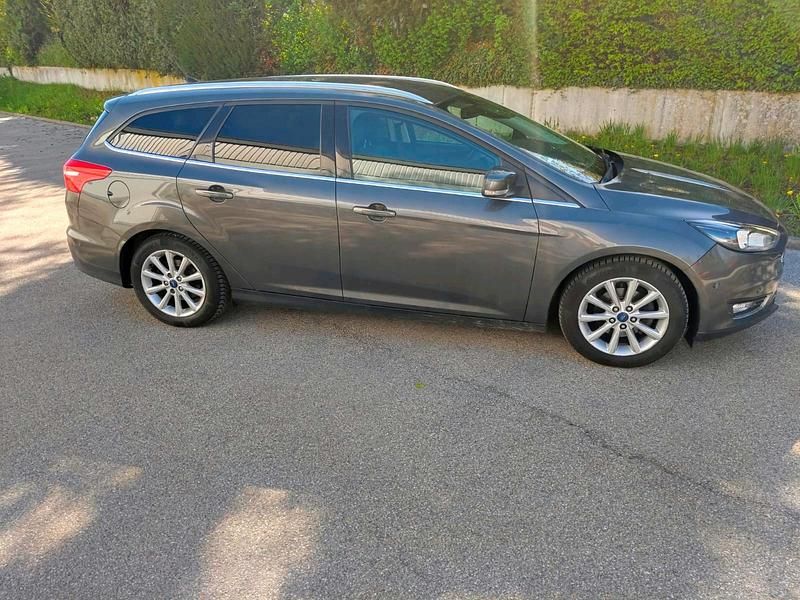 Używany Ford Focus Titanium 120 KM (88 kW) 2016 Szary Kombi