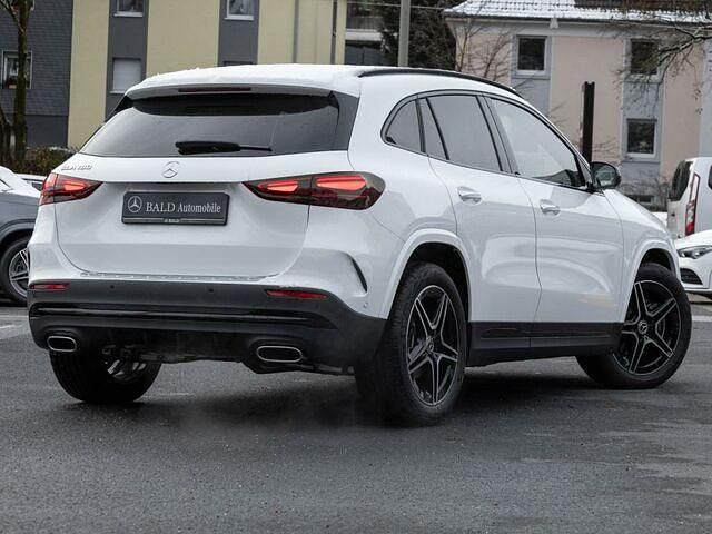 Gebraucht Mercedes GLA180 Advanced 136 PS (100 kW) 2024 Weiss unilack polarweiss SUV
