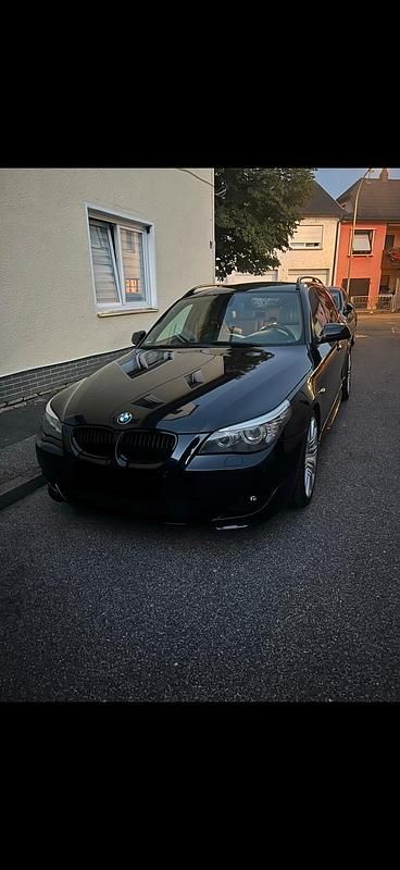 Gebraucht BMW 525 197 PS (144 kW) 2009 Schwarz Kombi