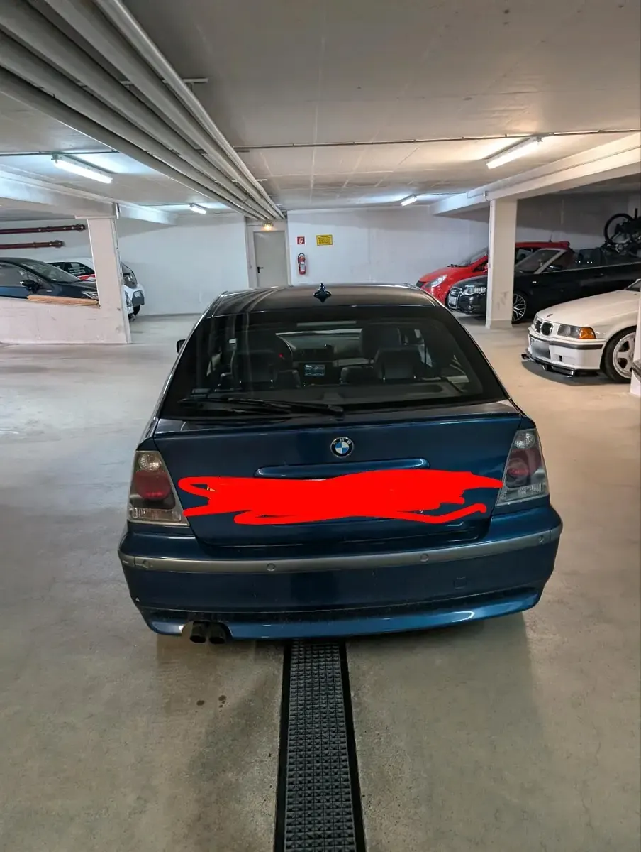 Gebraucht BMW 325 192 PS (141 kW) 2002 Blau Limousine
