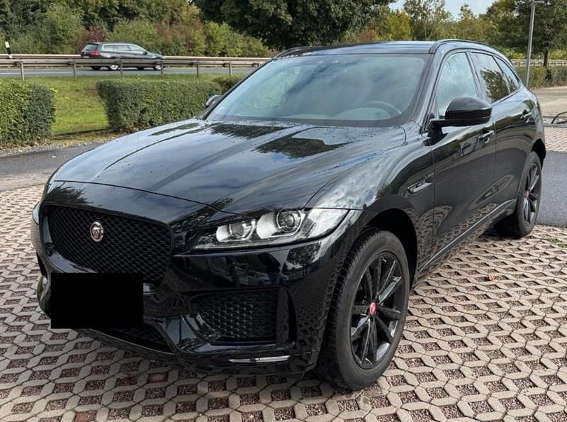 Gebraucht Jaguar F-Pace Chequered Flag 240 PS (176 kW) 2019 Schwarz SUV