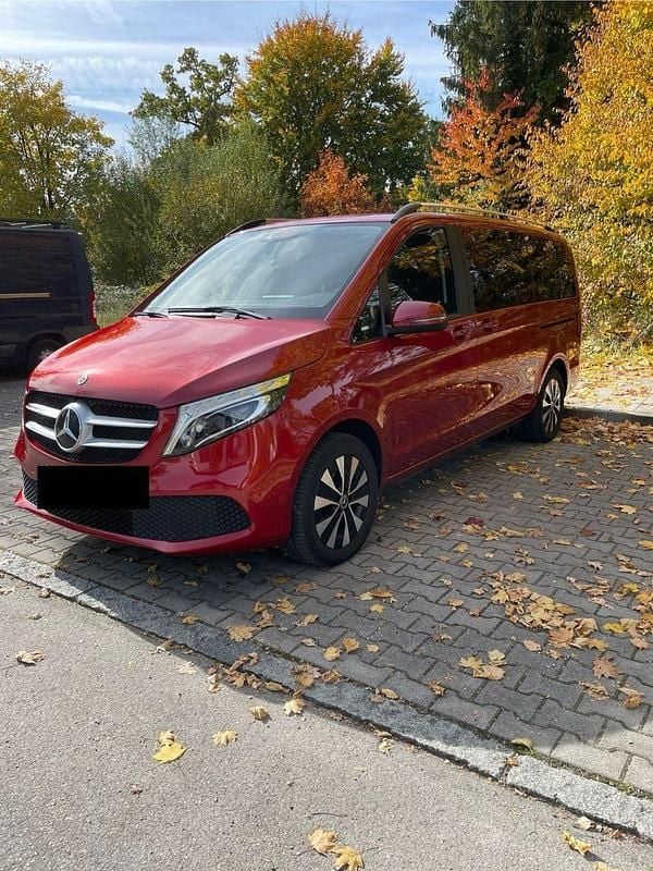 Gebraucht Mercedes V250 190 PS (139 kW) 2020 Rot Van / Kleinbus