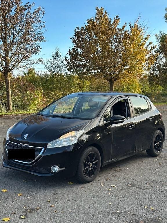 Gebraucht Peugeot 208 82 PS (60 kW) 2012 Schwarz Kleinwagen