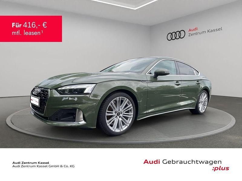 Distriktgrün metallic Gebraucht 2024 Audi A5 Sportback Advanced Plus Limousine | 40.490 € (Fairer Preis) - Bild 1/3