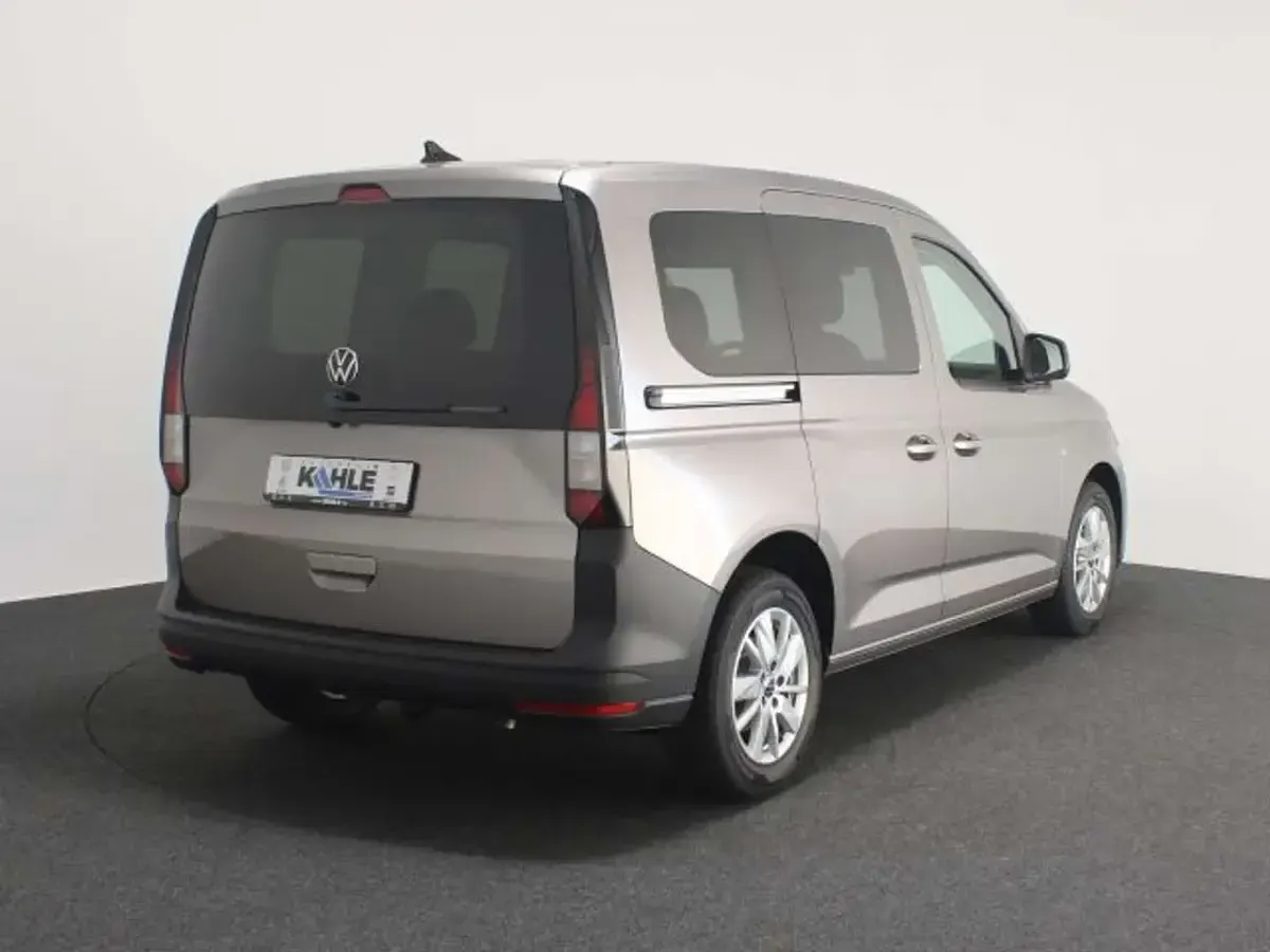 Gebraucht VW Caddy Basis 102 PS (75 kW) 2025 Beige Van / Kleinbus