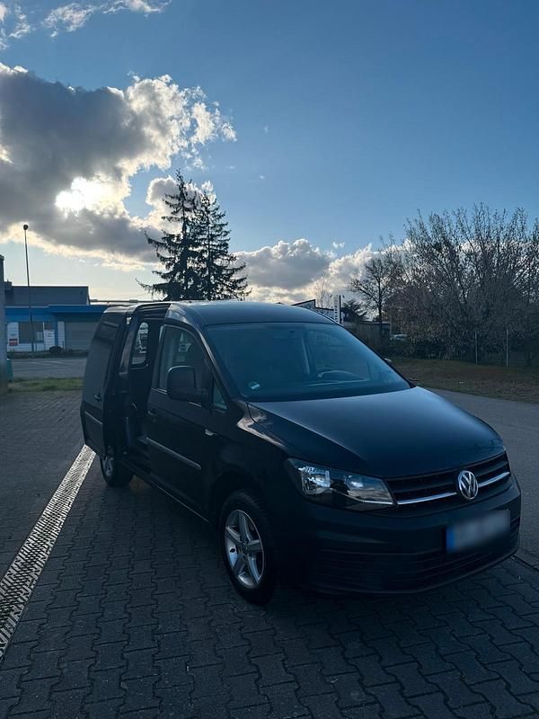 Usata VW Caddy 103 CV (75 kW) 2018 Nero Monovolume