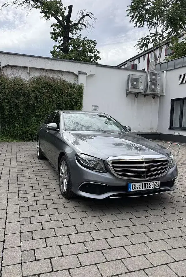 Gebraucht Mercedes E350 Avantgarde 258 PS (189 kW) 2016 Limousine