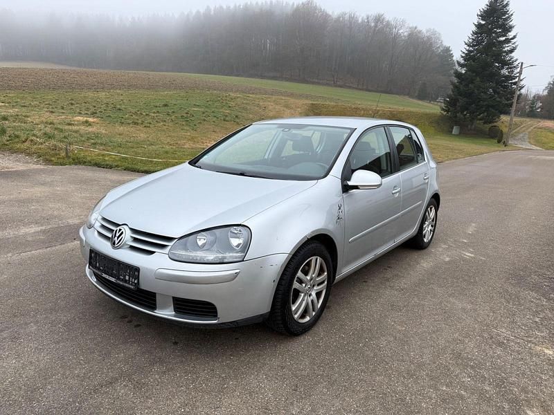 Gebraucht VW Golf V 116 PS (85 kW) 2007 Silber Limousine