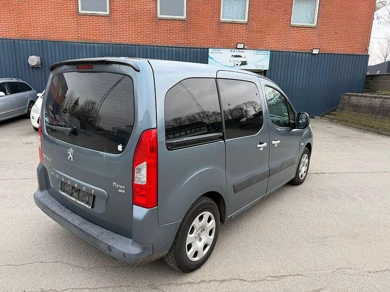 Gebraucht Peugeot Partner Tepee Allure 114 PS (83 kW) 2012 Grau Van / Kleinbus