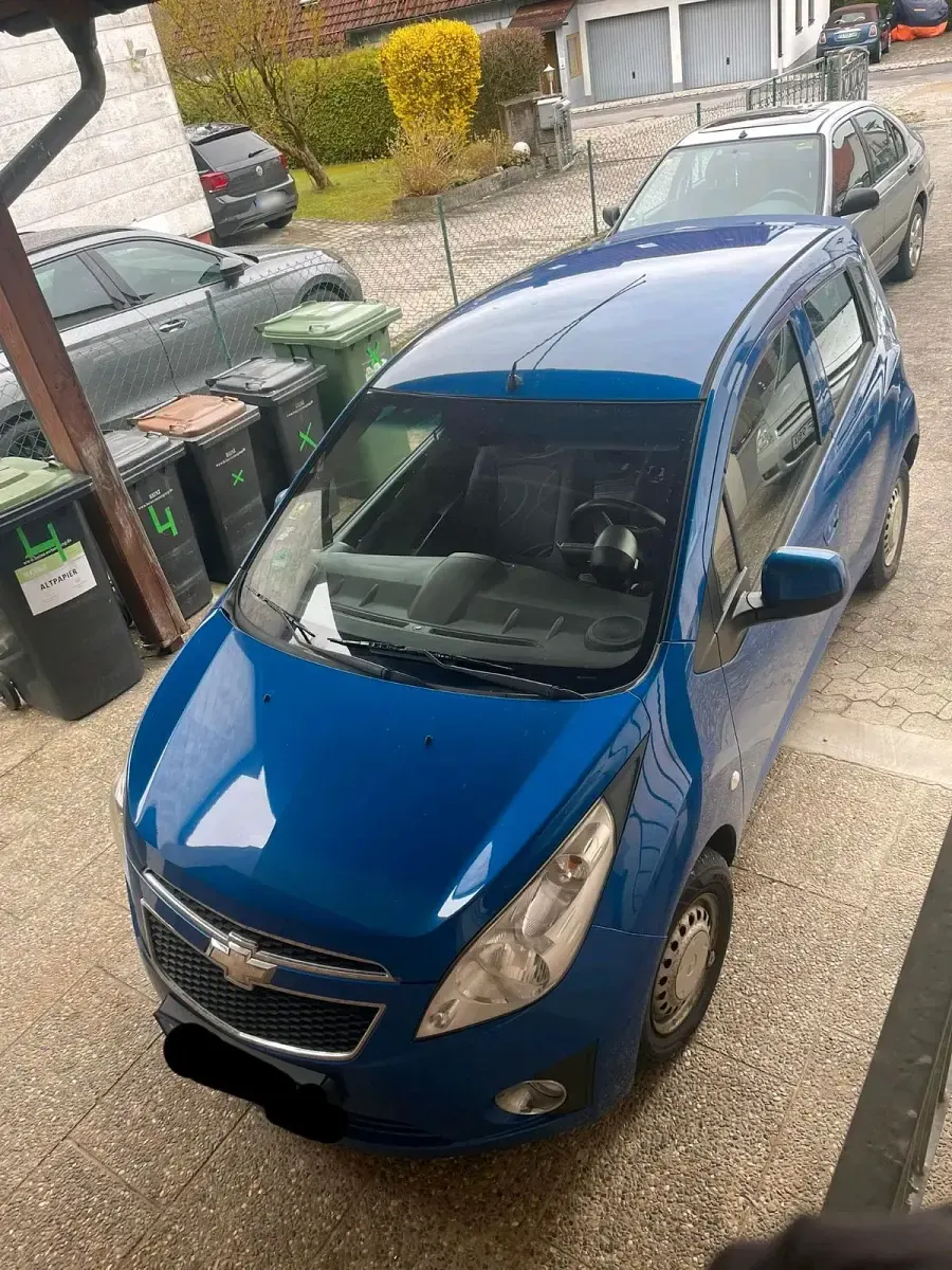 Second-hand Chevrolet Spark 68 CP (50 kW) 2012 Albastru Hatchback