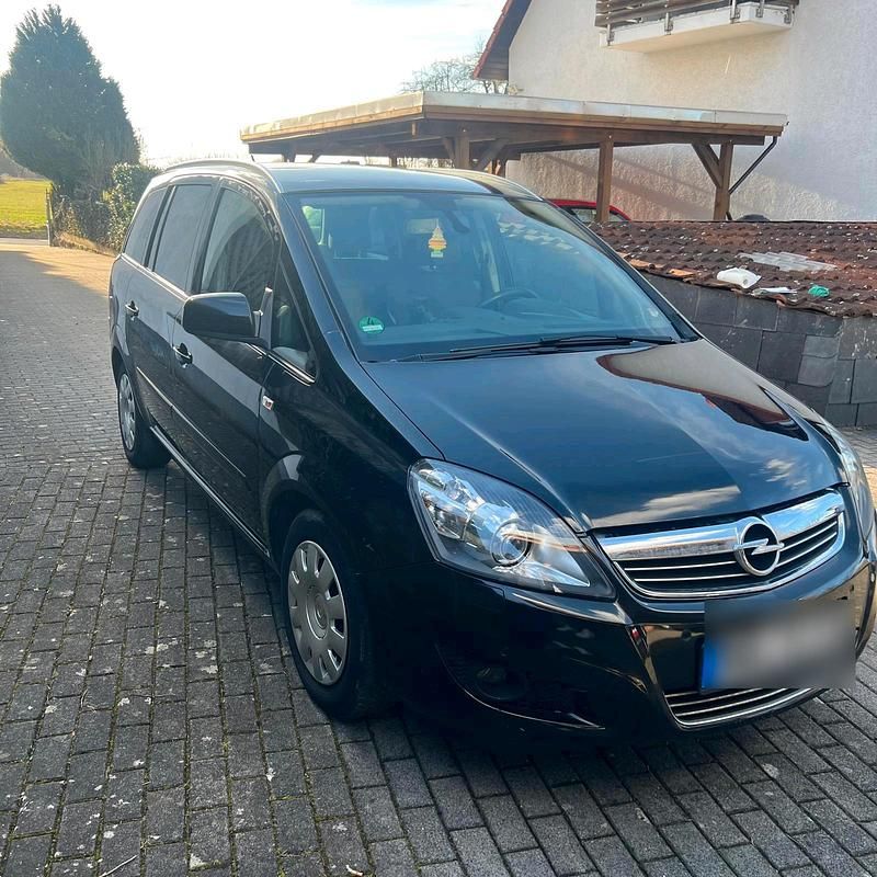 Gebraucht Opel Zafira 140 PS (102 kW) 2012 Schwarz Van / Kleinbus