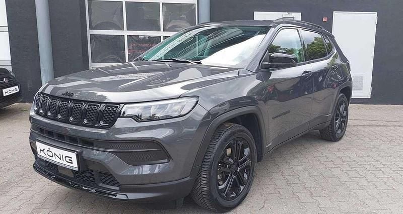 Grau Gebraucht 2023 Jeep Compass Night Eagle SUV | 26.990 € (Guter Preis) - Bild 1/4