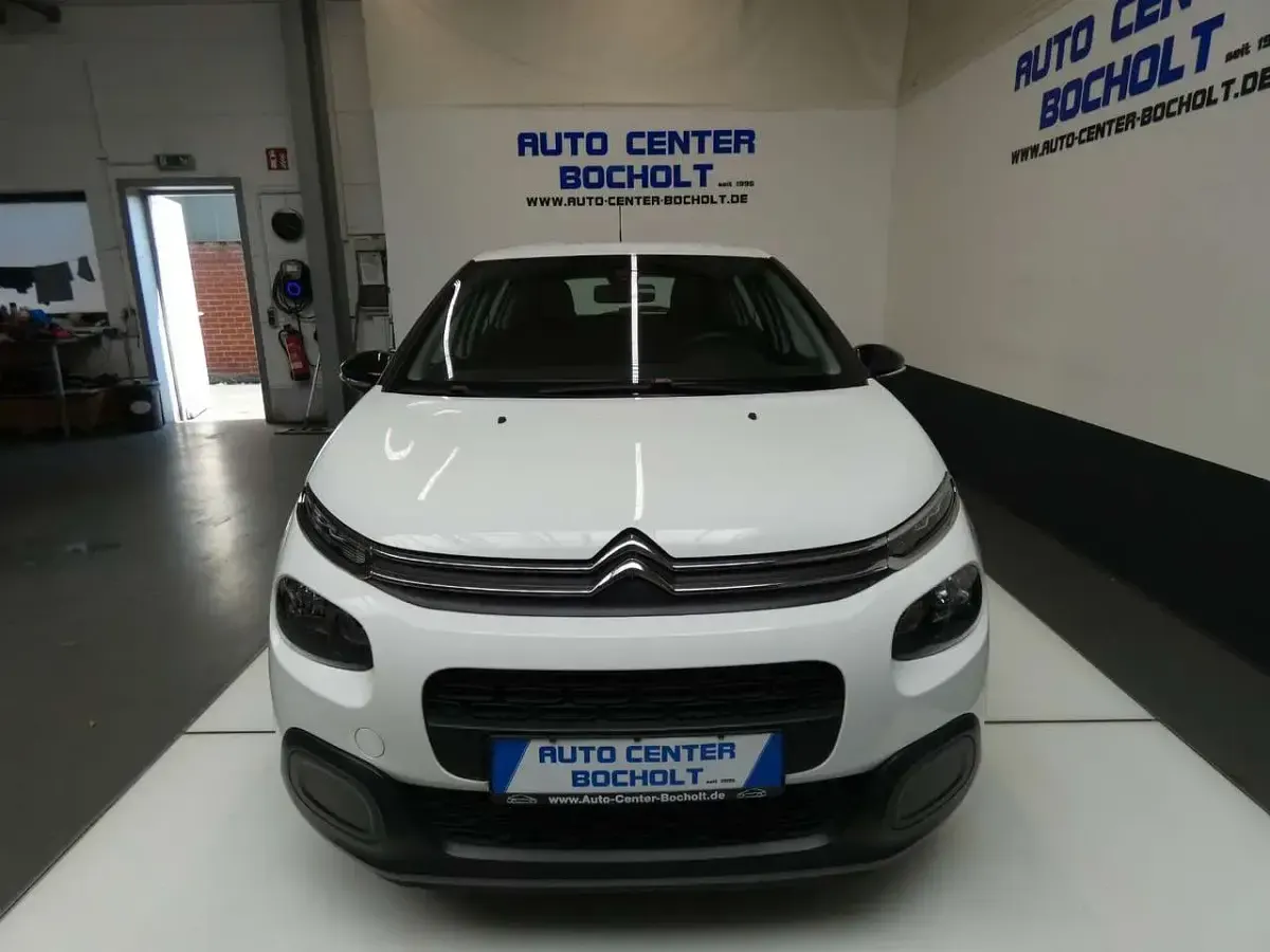 Gebraucht Citroën C3 Feel 83 PS (61 kW) 2019 Weiß Kleinwagen