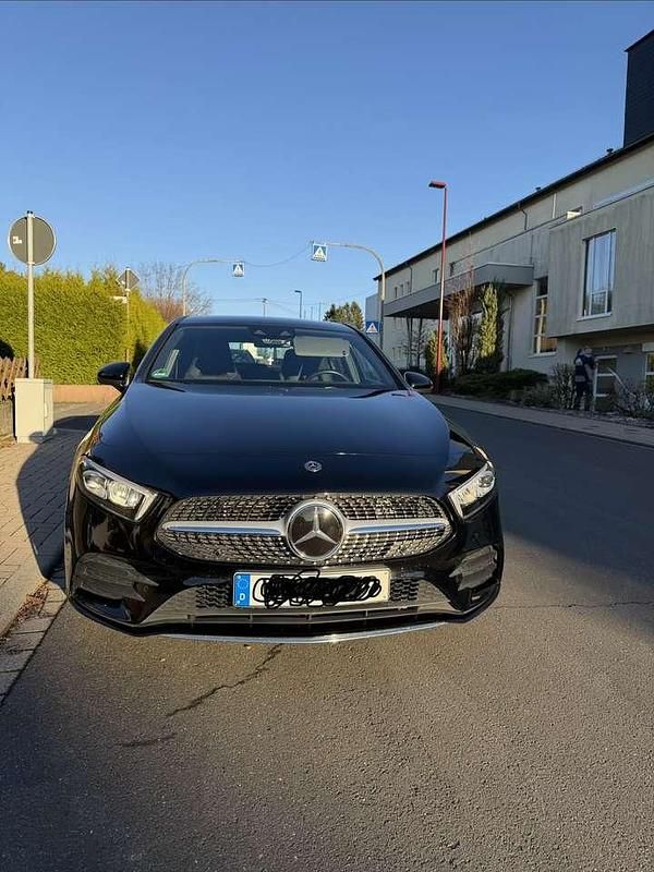 Gebraucht Mercedes A250 160 PS (117 kW) 2020 Schwarz Kleinwagen